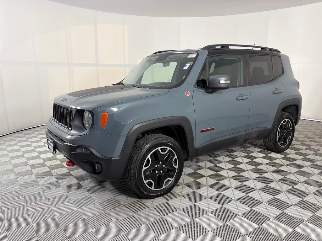 Used 2016 Jeep Renegade Trailhawk SUV