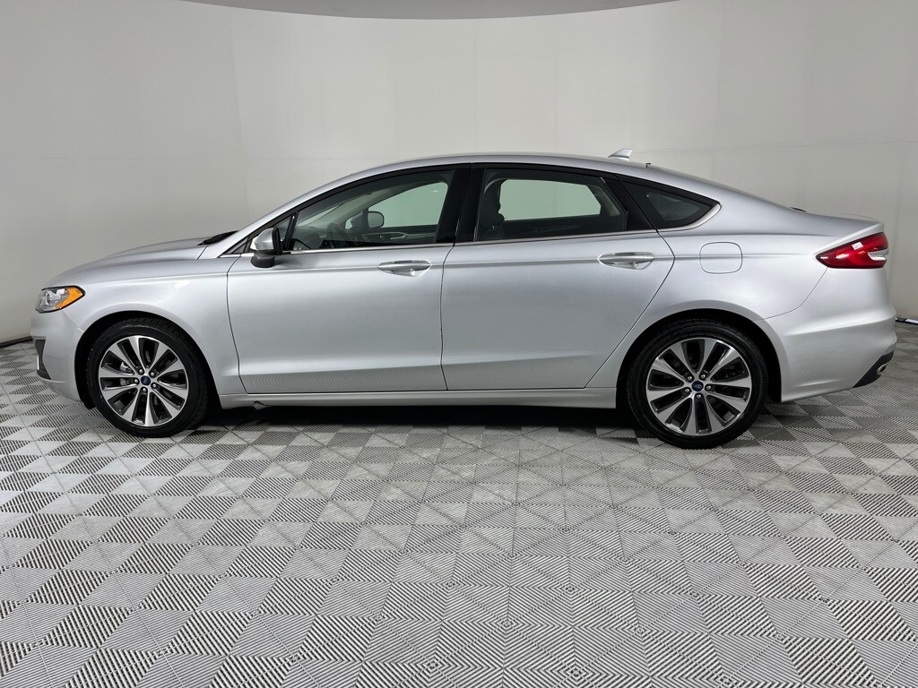 2019 Ford Fusion SE photo 4