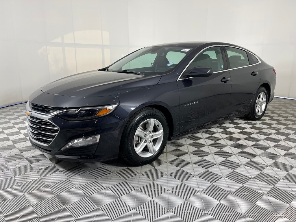 2023 Chevrolet Malibu 1LT photo 3