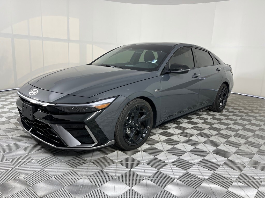 2025 Hyundai Elantra N Line photo 3