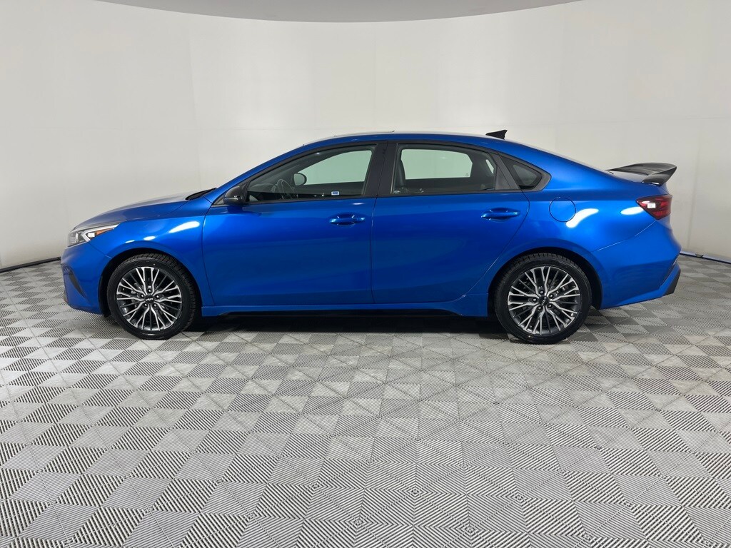 2023 Kia Forte GT-Line photo 4