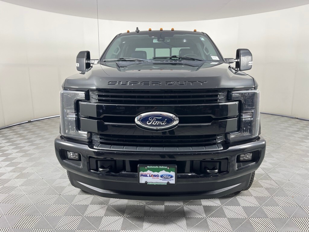 2019 Ford F-350 Lariat photo 2