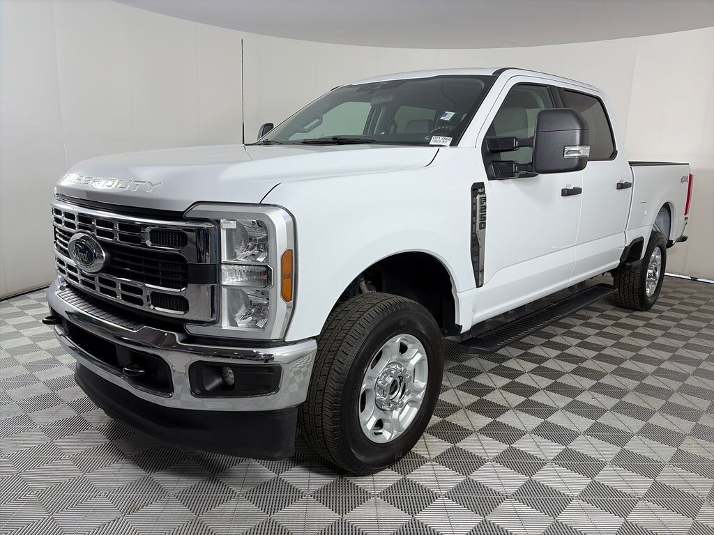 Certified 2025 Ford F-250 XLT Truck Crew Cab