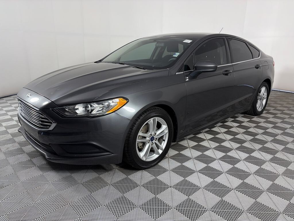 Used 2018 Ford Fusion SE Sedan
