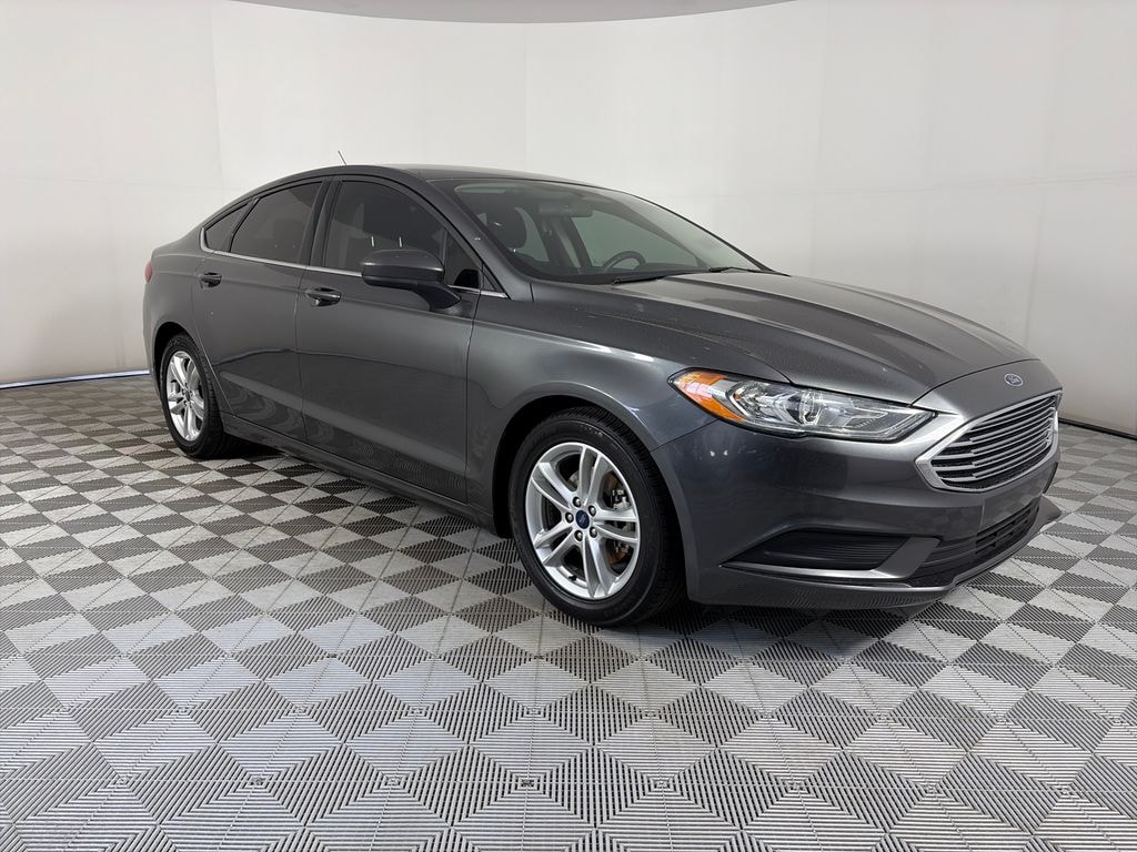 Used 2018 Ford Fusion SE Sedan