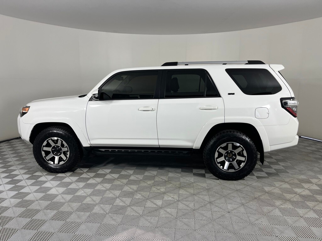 2020 Toyota 4Runner SR5 Premium photo 4