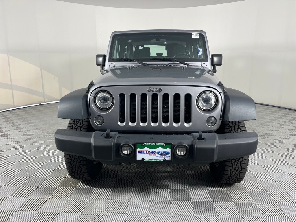 2017 Jeep Wrangler Rubicon photo 2