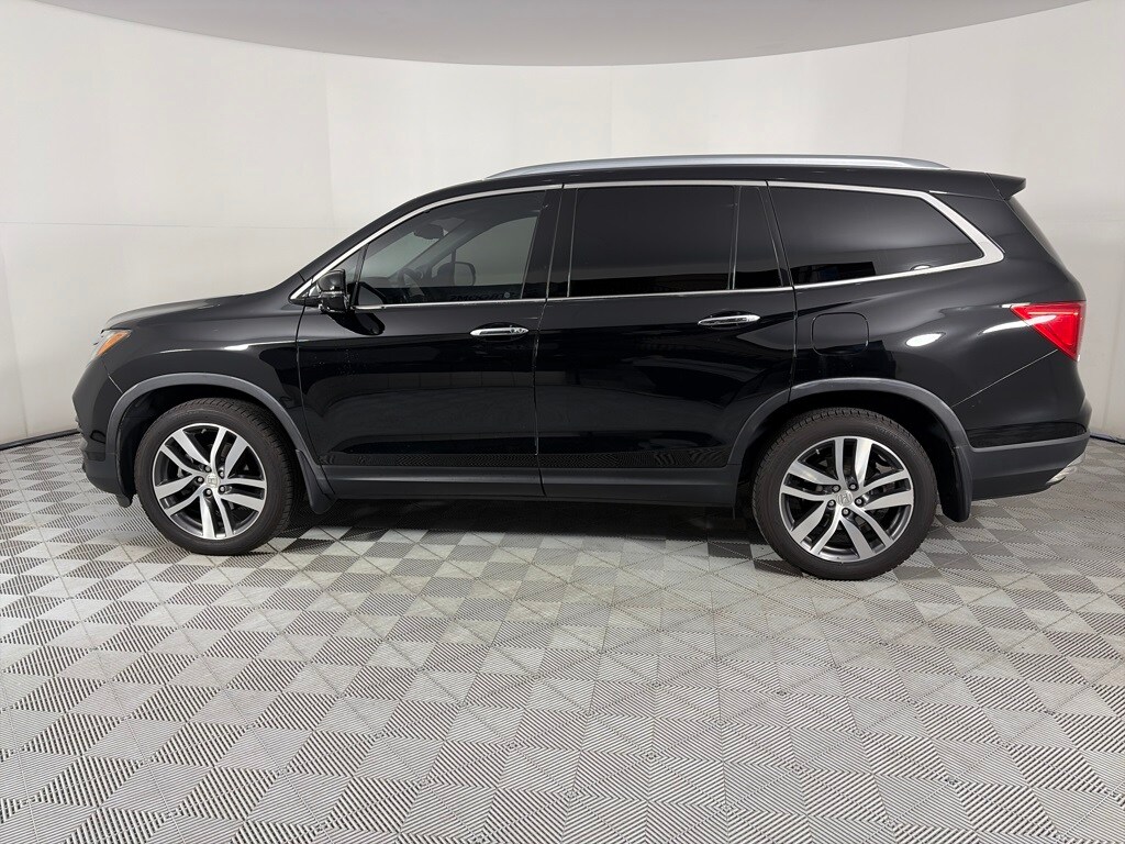 2018 Honda Pilot Touring photo 3