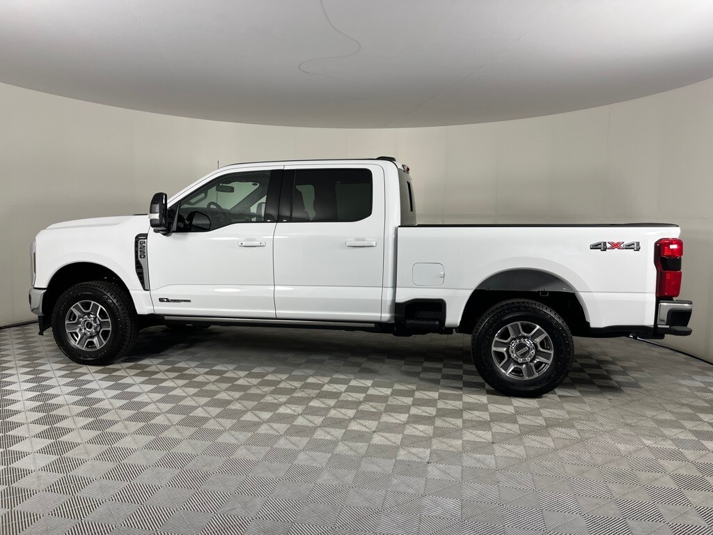 2025 Ford F-250 Lariat photo 4