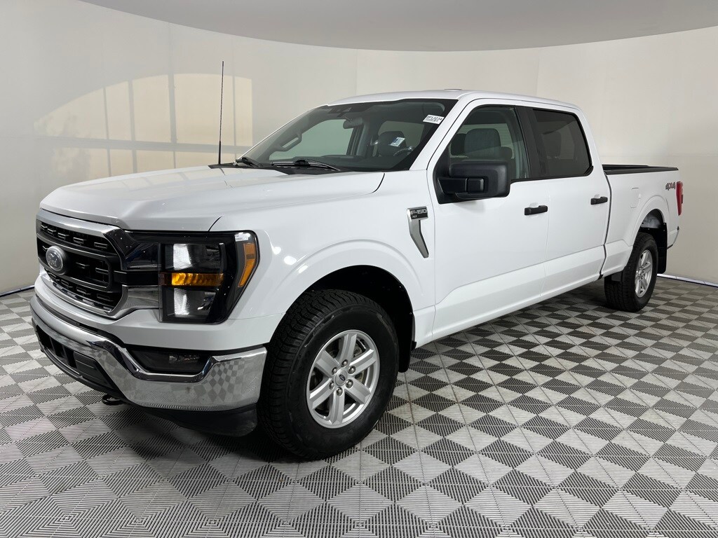 2023 Ford F-150 XLT photo 2