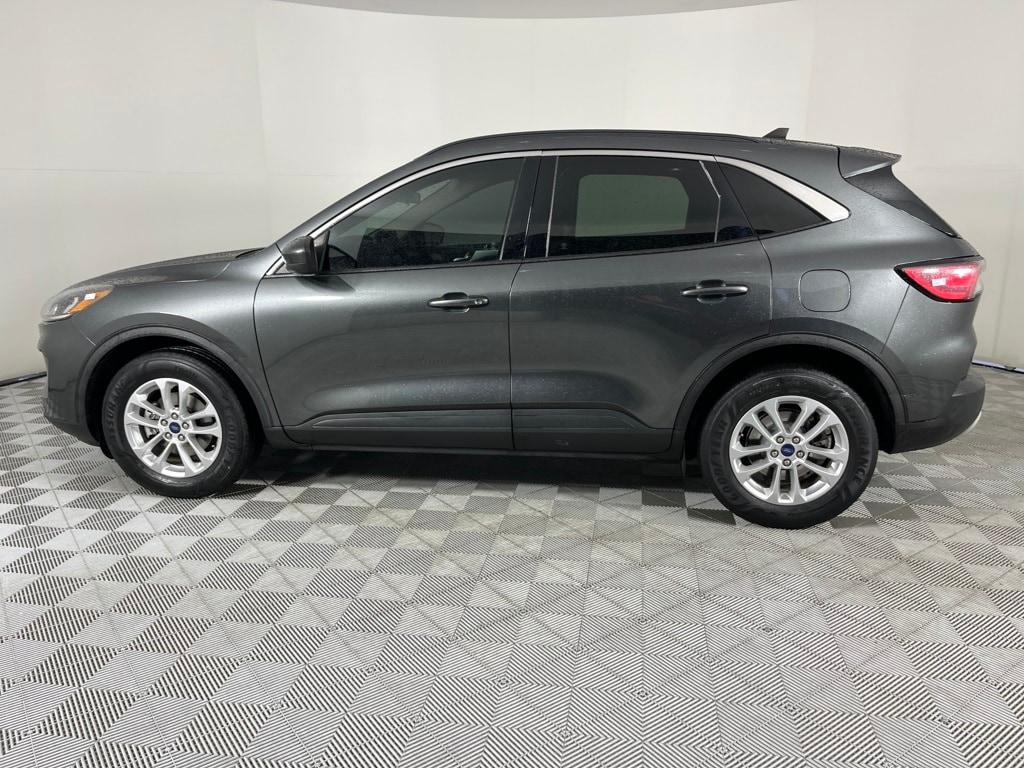 2020 Ford Escape SE photo 3