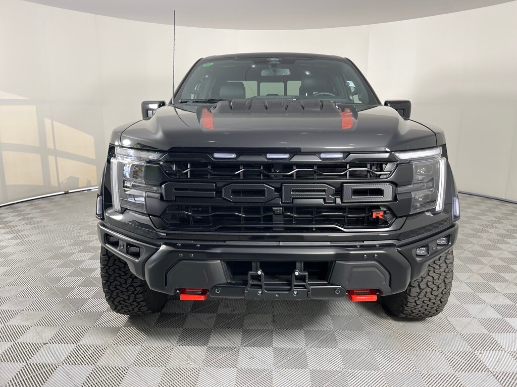 2025 Ford F-150 Raptor photo 2