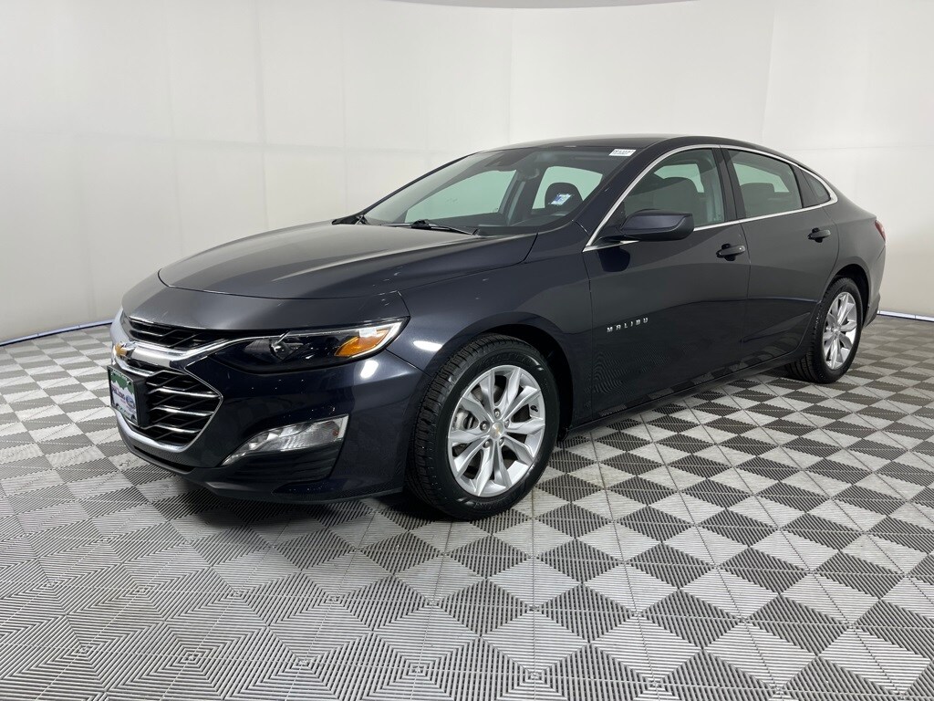 2023 Chevrolet Malibu 1LT photo 3