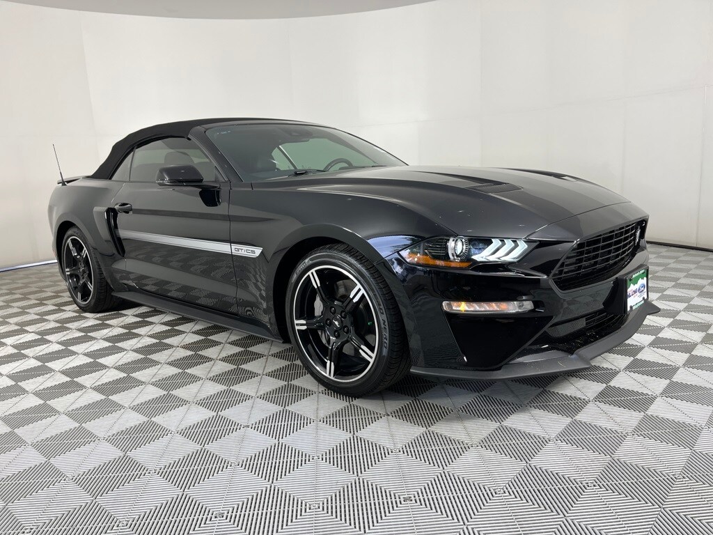 2021 Ford Mustang GT Premium Convertible photo 2