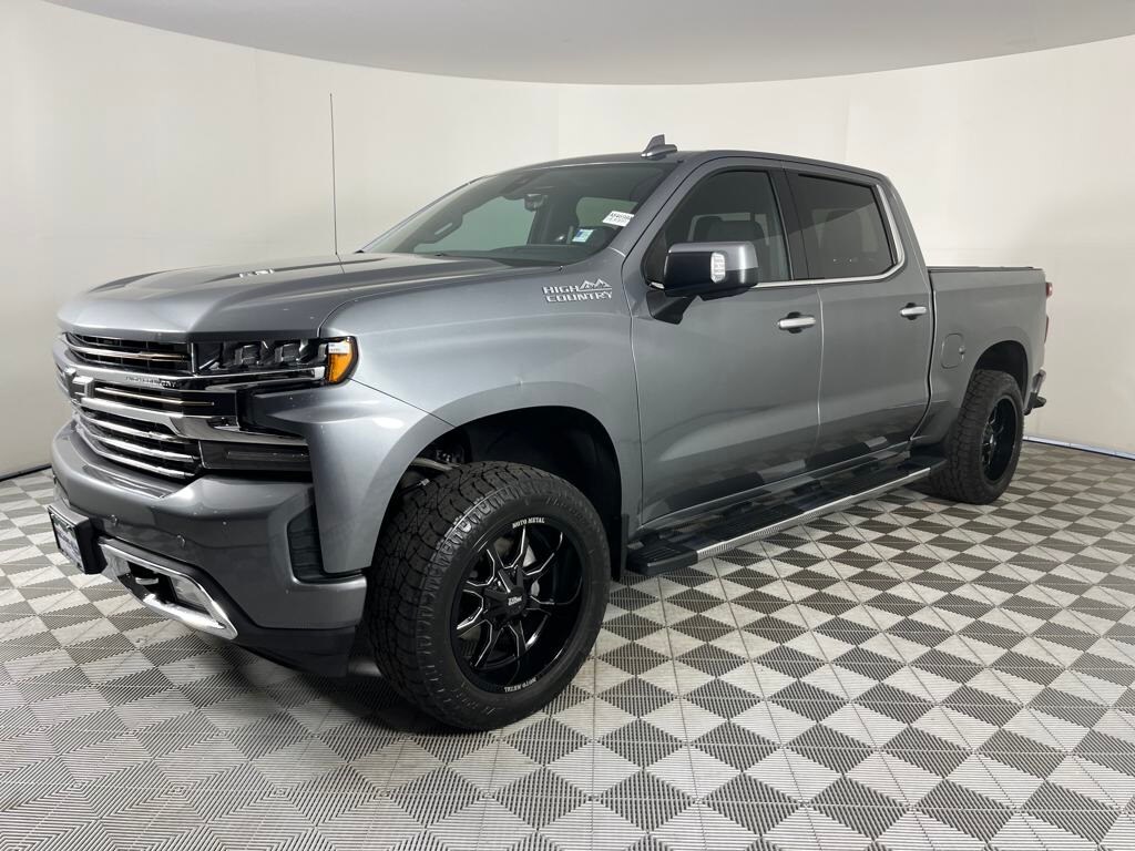 2019 Chevrolet Silverado 1500 High Country photo 3