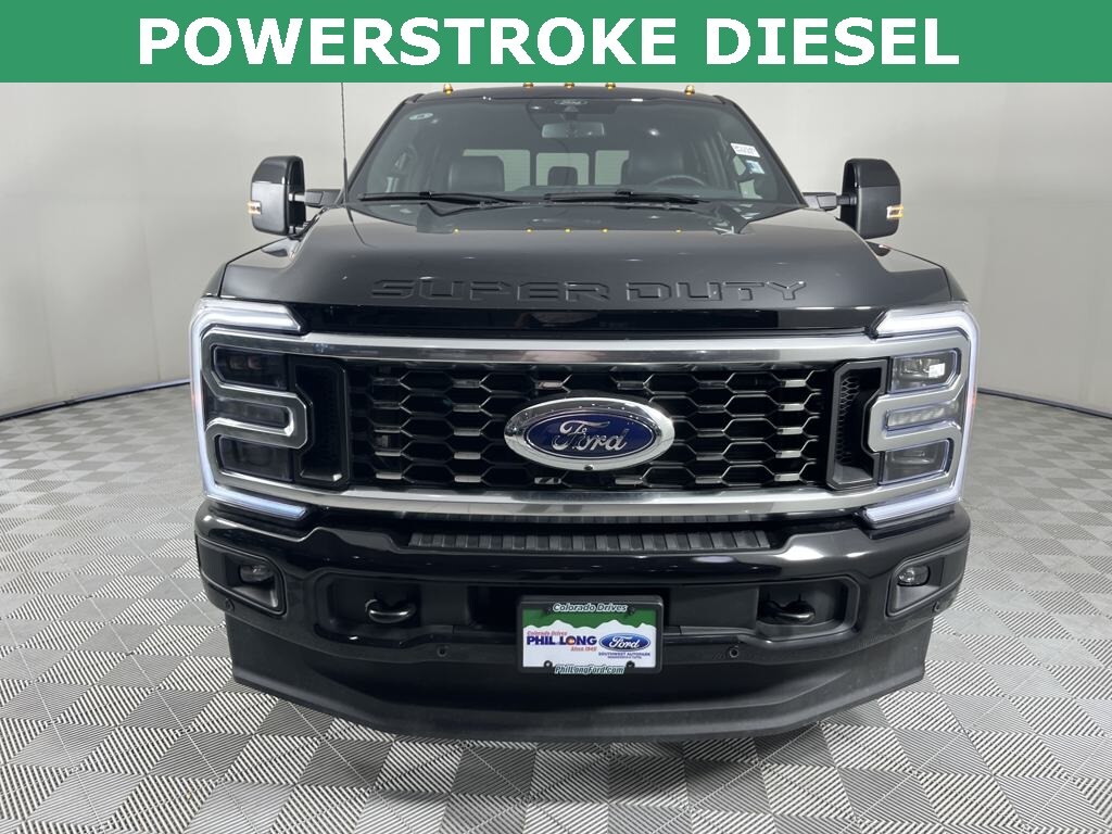 2025 Ford F-350 Platinum photo 2