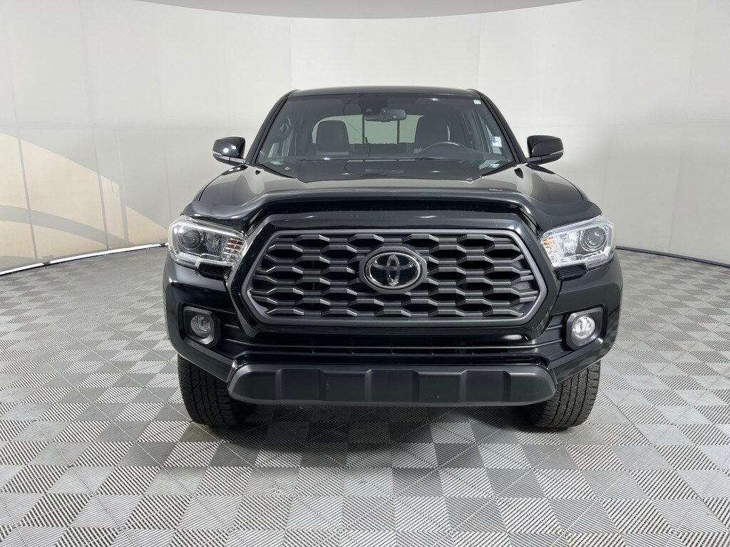2021 Toyota Tacoma TRD Off-Road photo 2