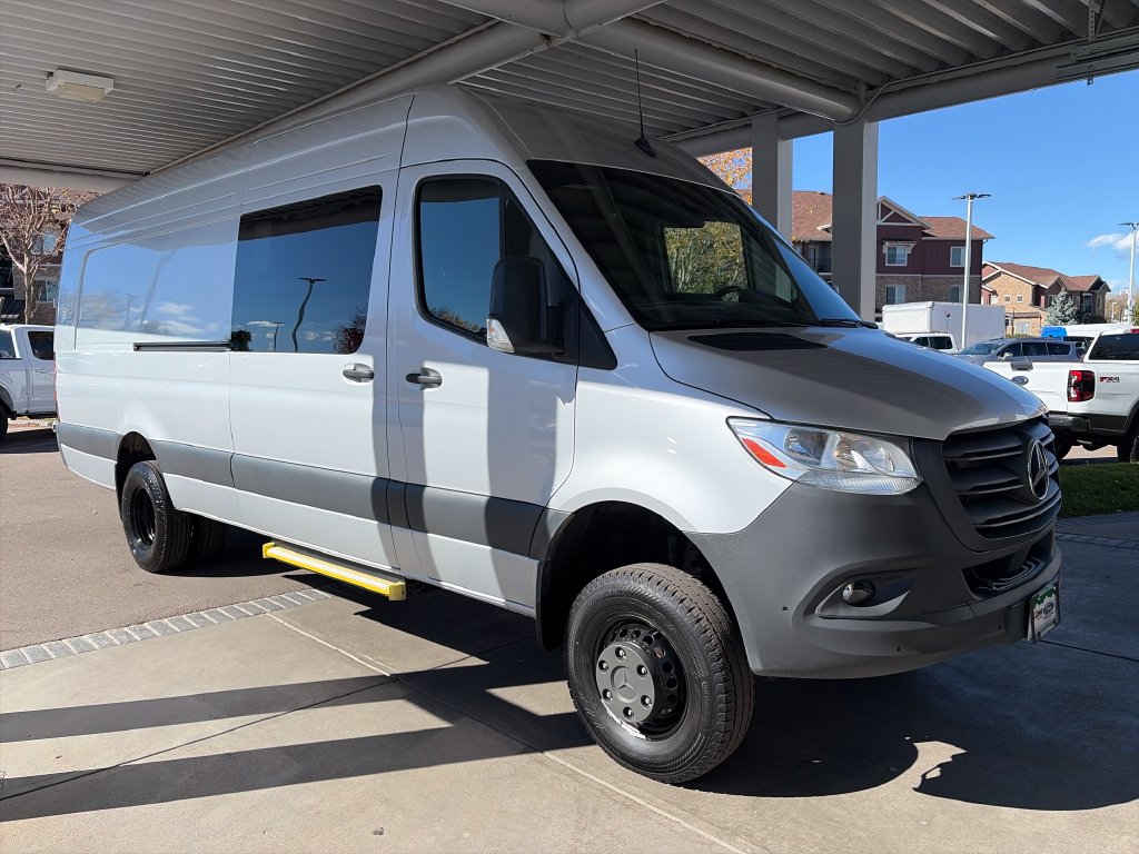 2024 Mercedes-Benz Sprinter Cargo Van Base