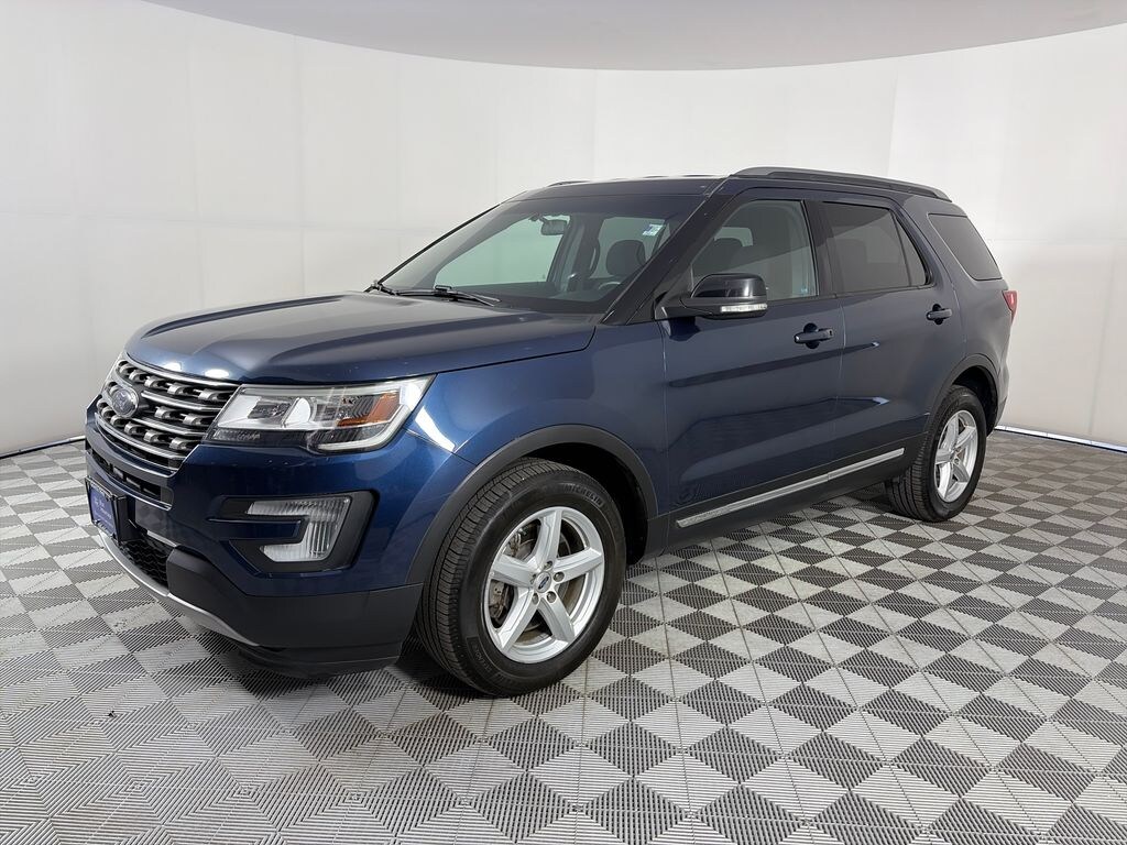 Used 2017 Ford Explorer XLT SUV