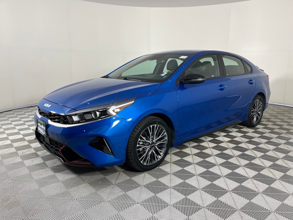 2023 Kia Forte GT-Line photo 3