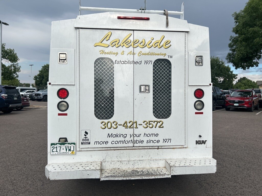 2010 Ford E-350 Base photo 3