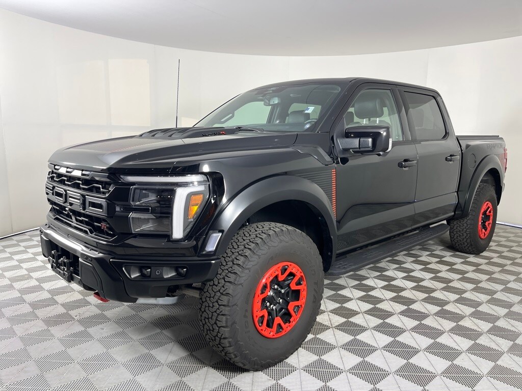 2025 Ford F-150 Raptor photo 3