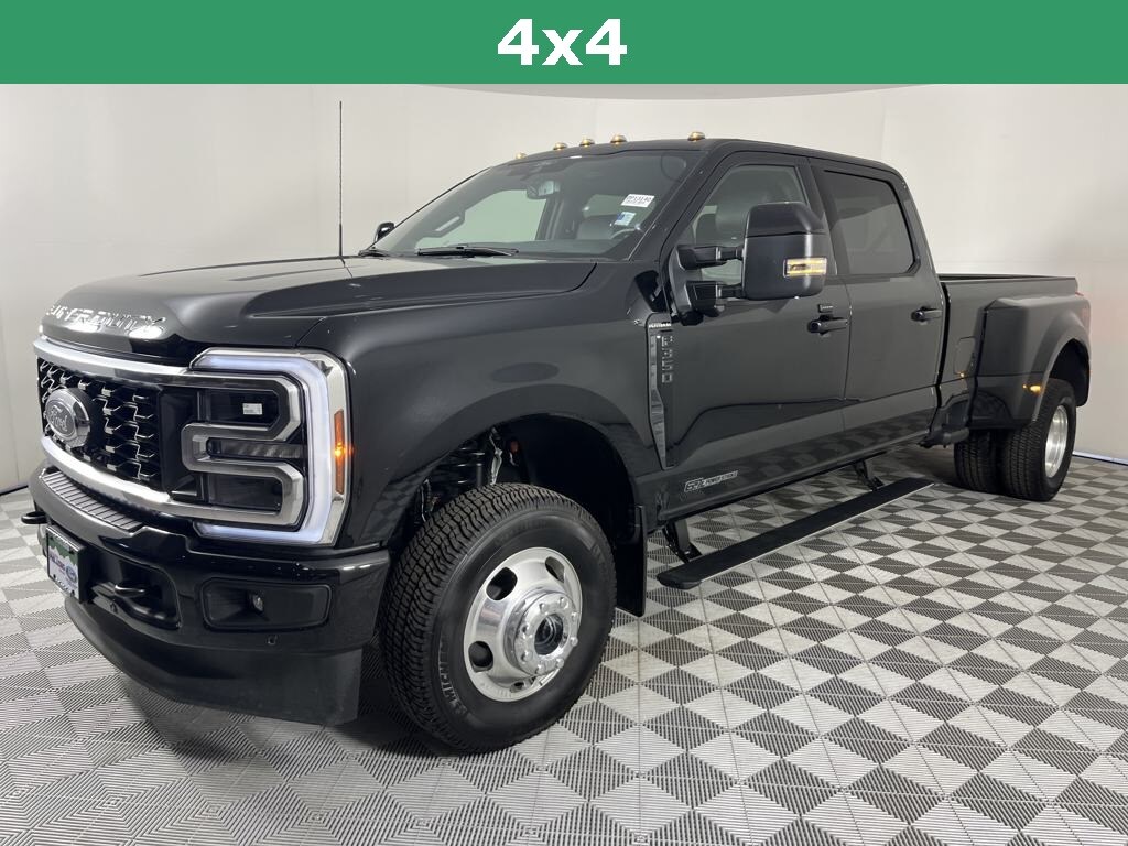 2025 Ford F-350 Platinum photo 3