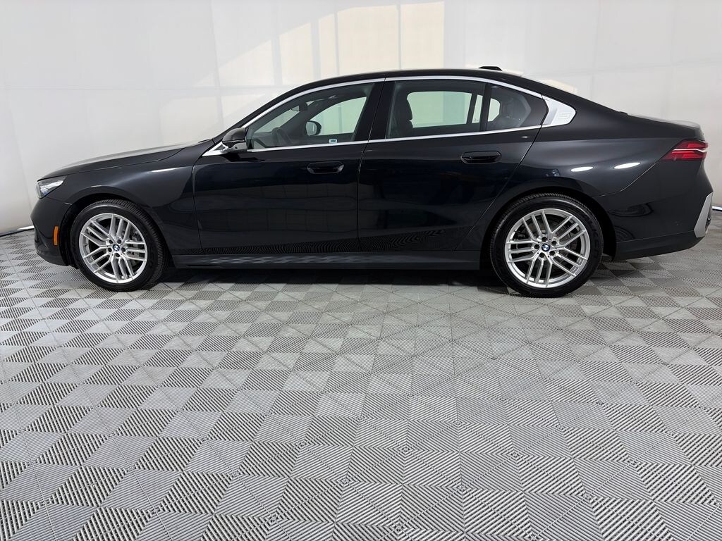 Used 2024 BMW 530i 530i xDrive Sedan