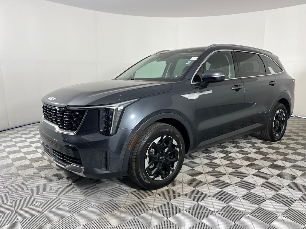 2024 Kia Sorento S photo 3