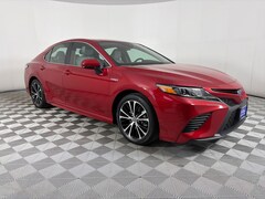 2020 Toyota Camry Hybrid SE Sedan