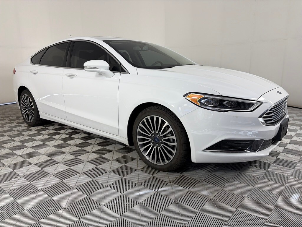 Used 2018 Ford Fusion SE Sedan