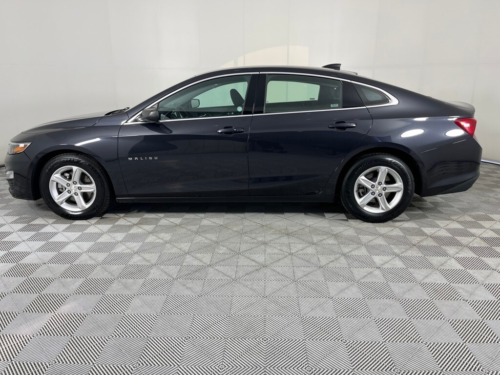 2023 Chevrolet Malibu 1LT photo 4