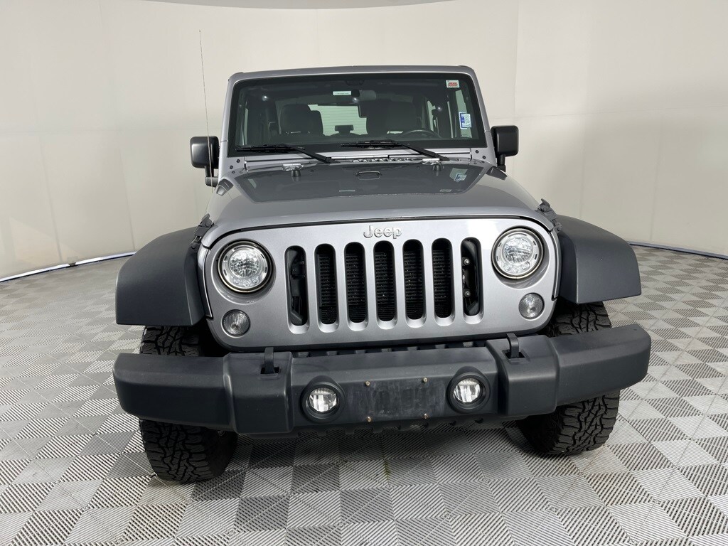 2017 Jeep Wrangler Rubicon photo 2