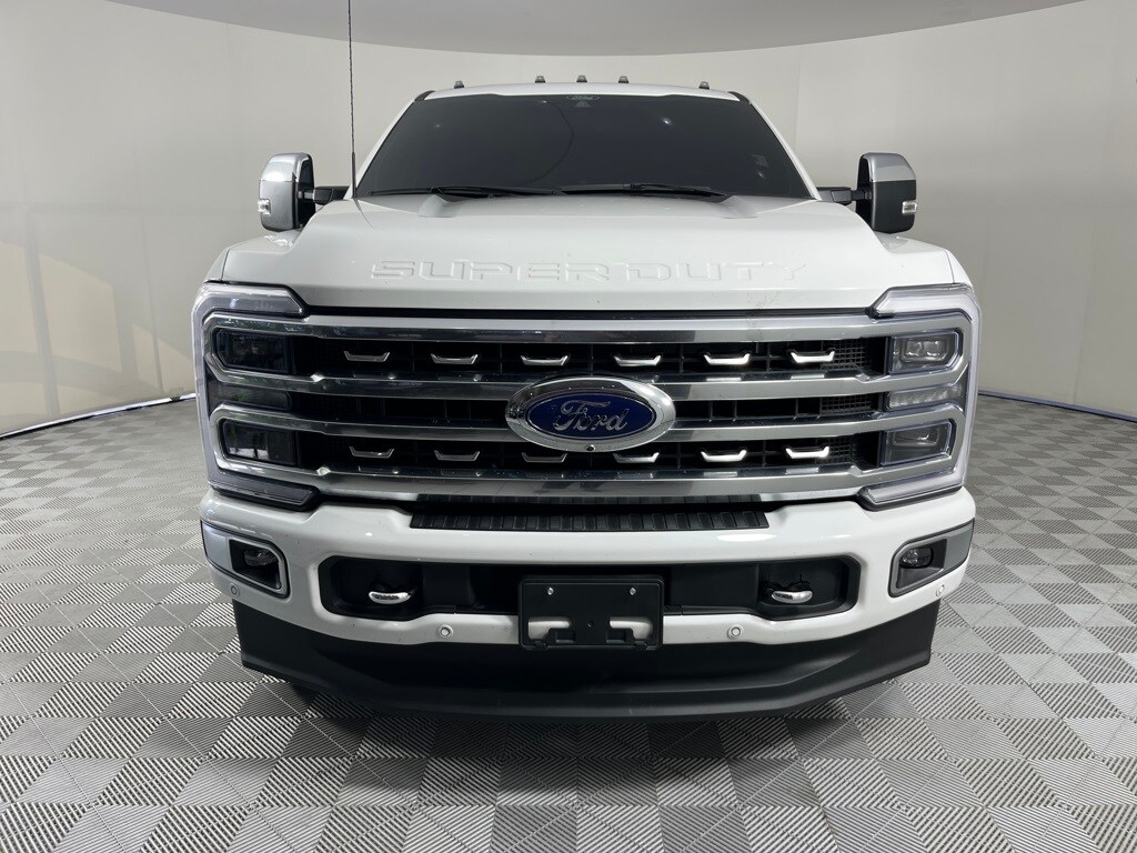 2024 Ford F-350 Platinum photo 2