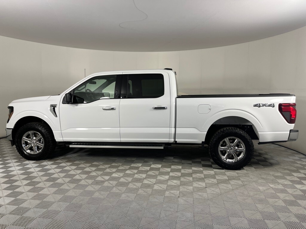2024 Ford F-150 XLT photo 2