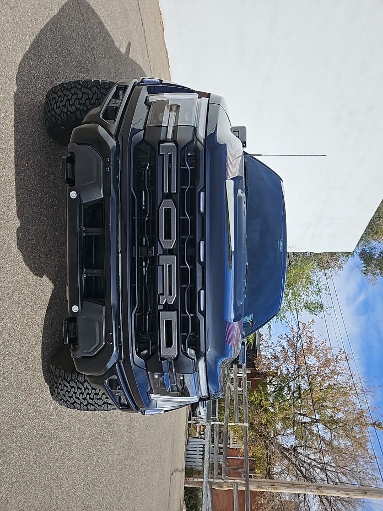 2025 Ford F-150 Raptor photo 2