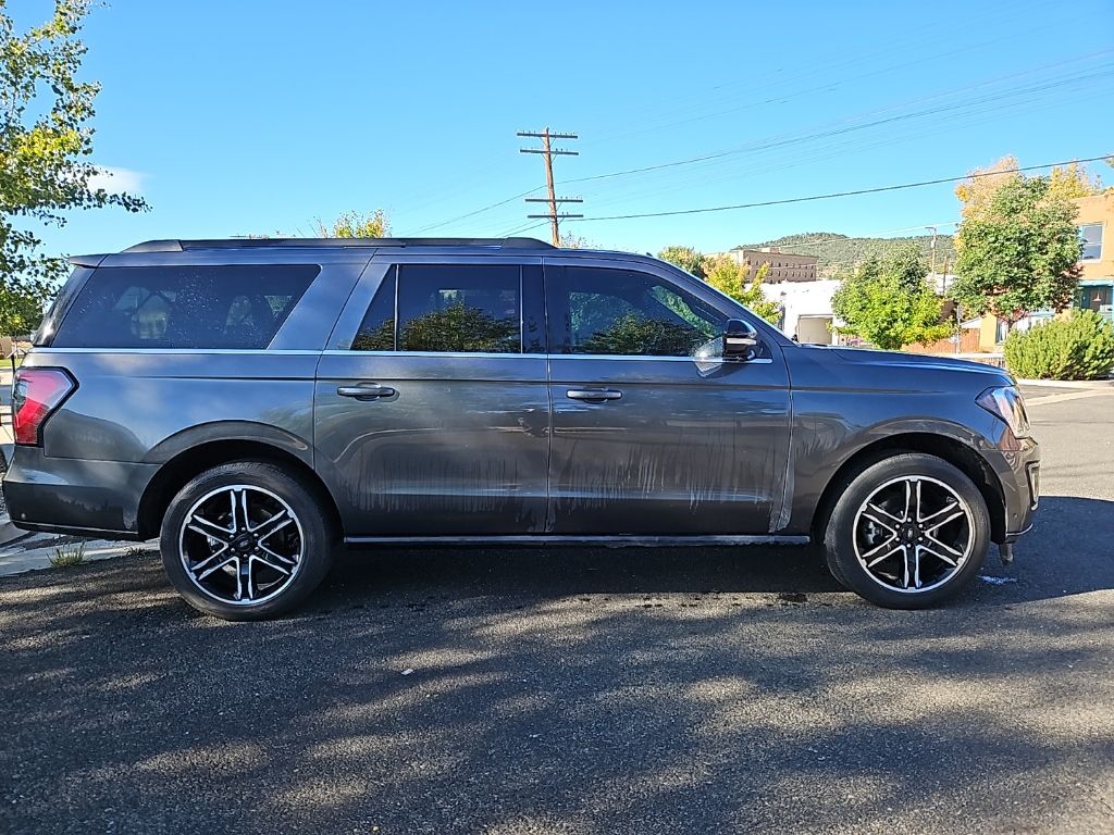 2021 Ford Expedition MAX Limited photo 3