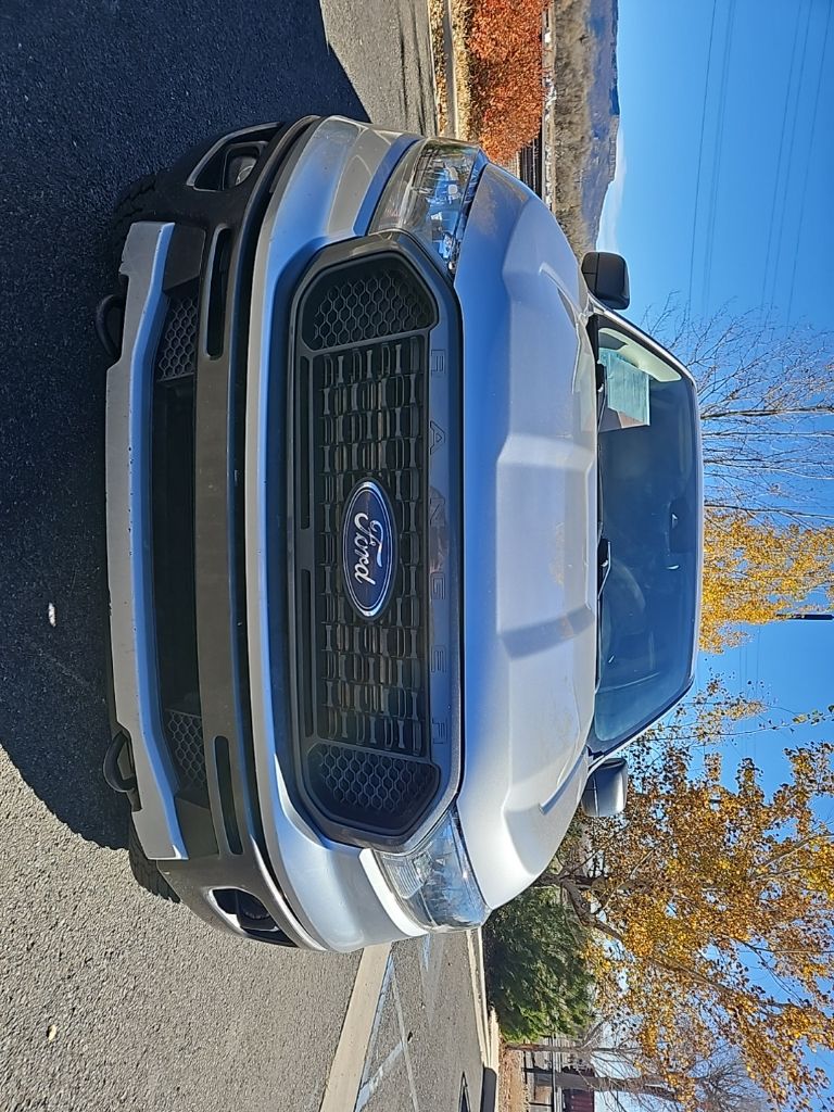 2022 Ford Ranger XLT photo 2