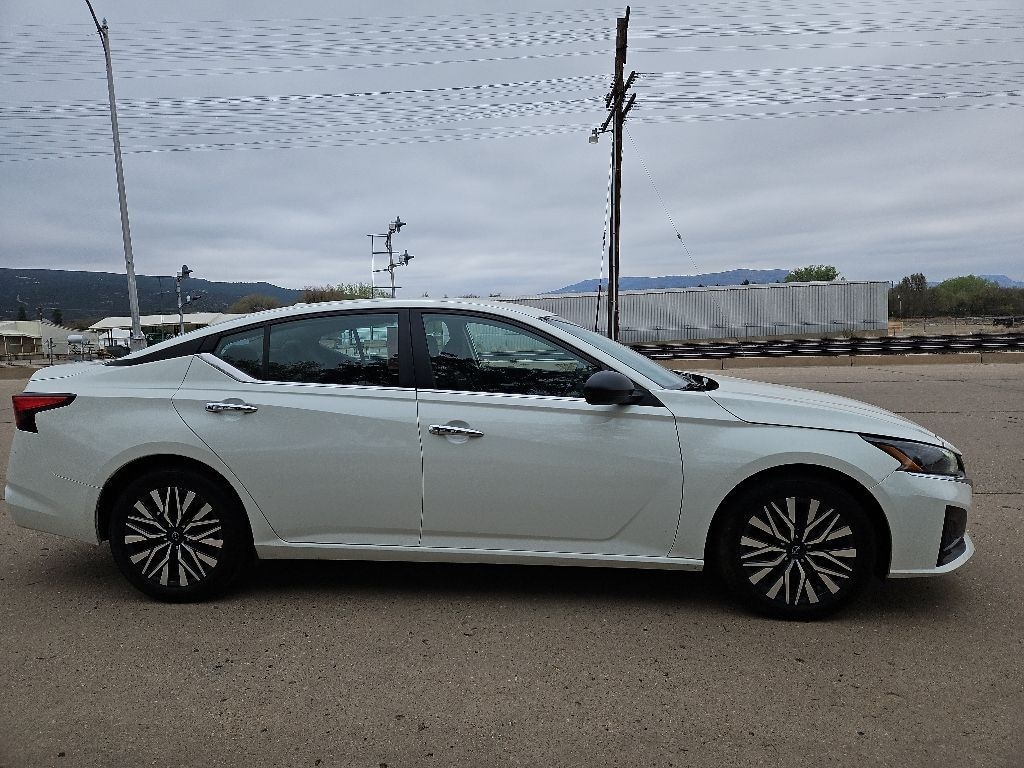 Used 2025 Nissan Altima 2.5 SV Sedan