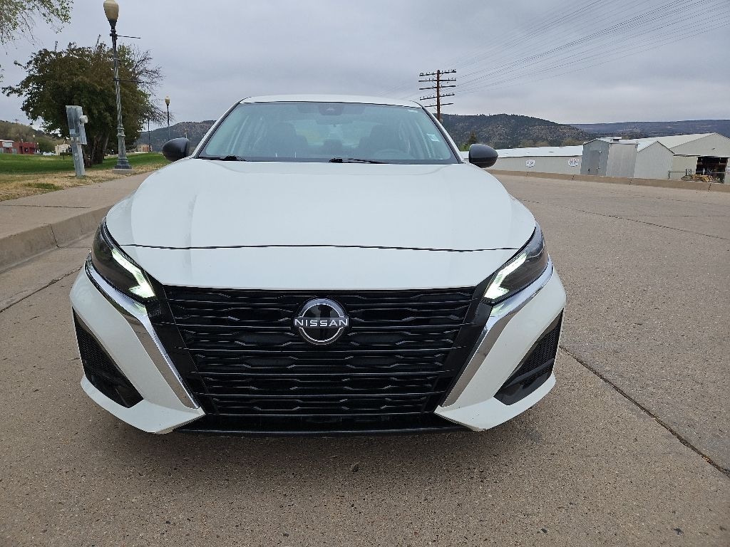 Used 2025 Nissan Altima 2.5 SV Sedan