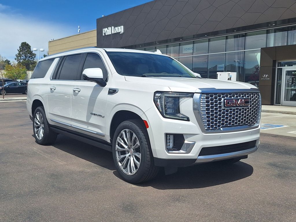 2021 GMC Yukon Denali AWD's photo
