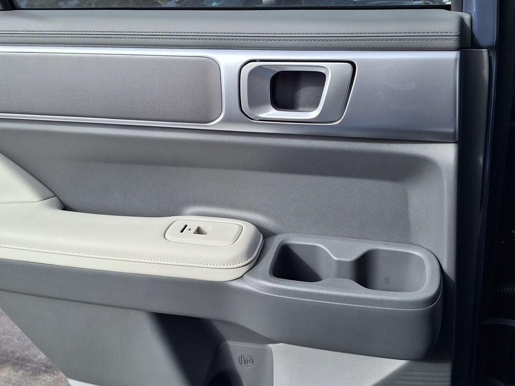 2025 Hyundai Santa Fe SEL - Photo 13