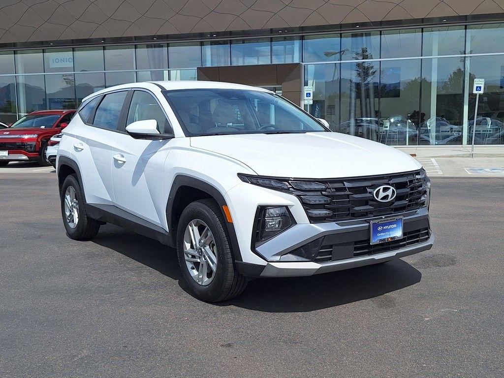 2025 Hyundai Tucson SE's photo