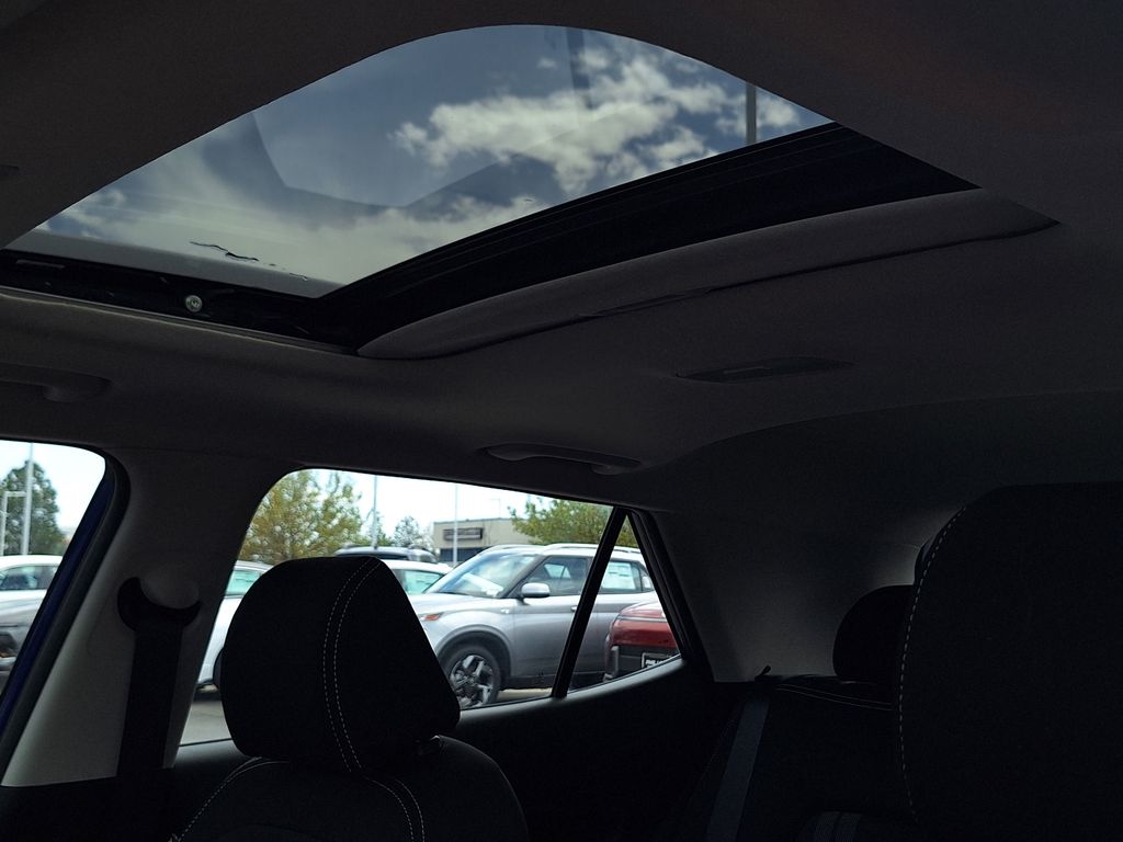 2023 Hyundai Venue SEL - Photo 24