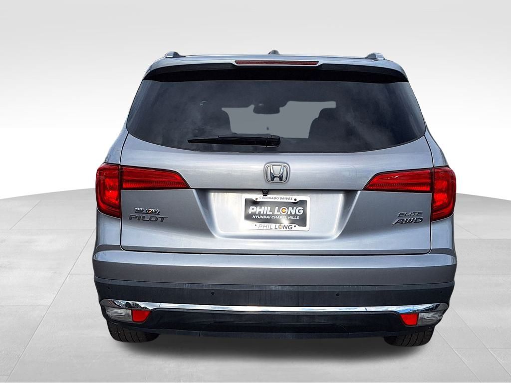 2016 Honda Pilot Elite photo 3