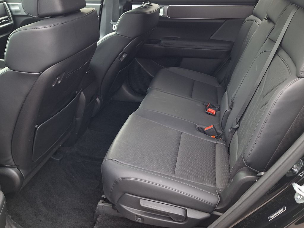 2025 Hyundai Santa Fe SEL - Photo 12