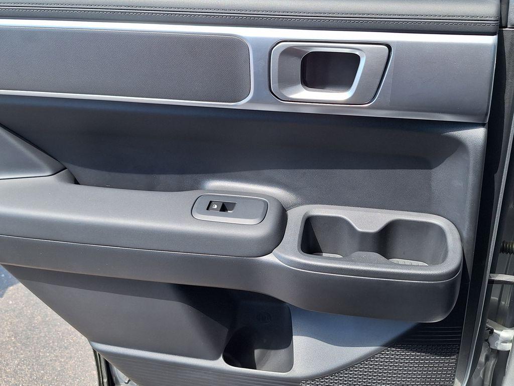 2026 Hyundai Santa Fe SE - Photo 11