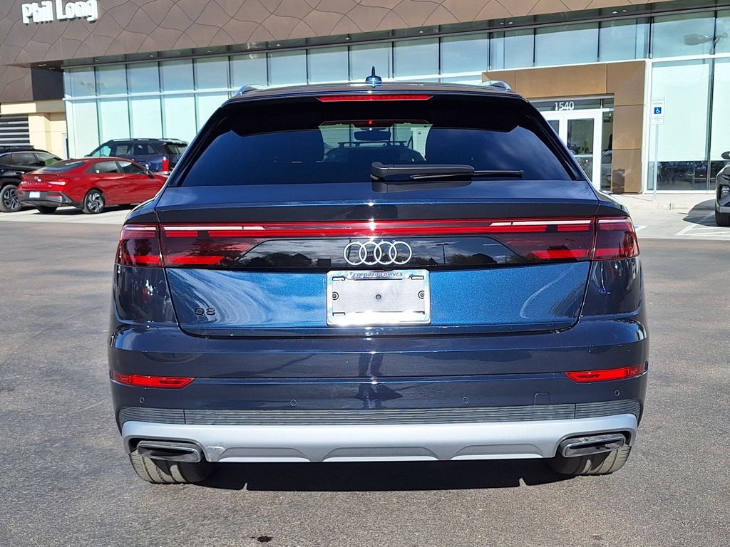 2024 Audi Q8 55 Premium photo 3