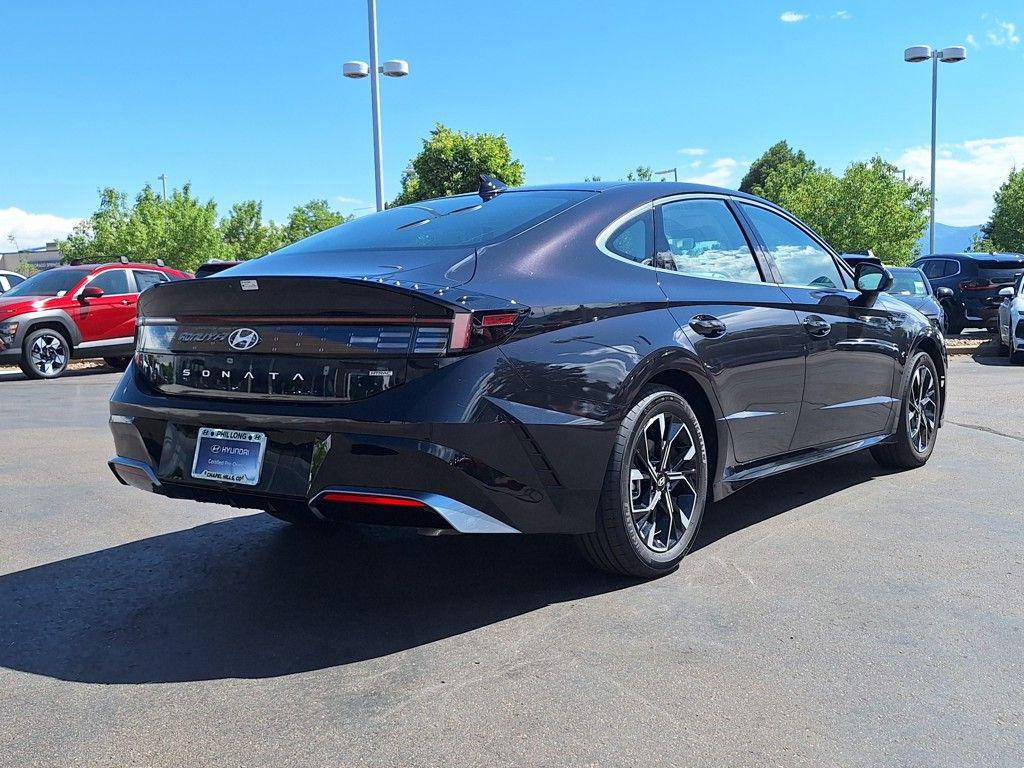 2024 Hyundai Sonata SEL photo 3