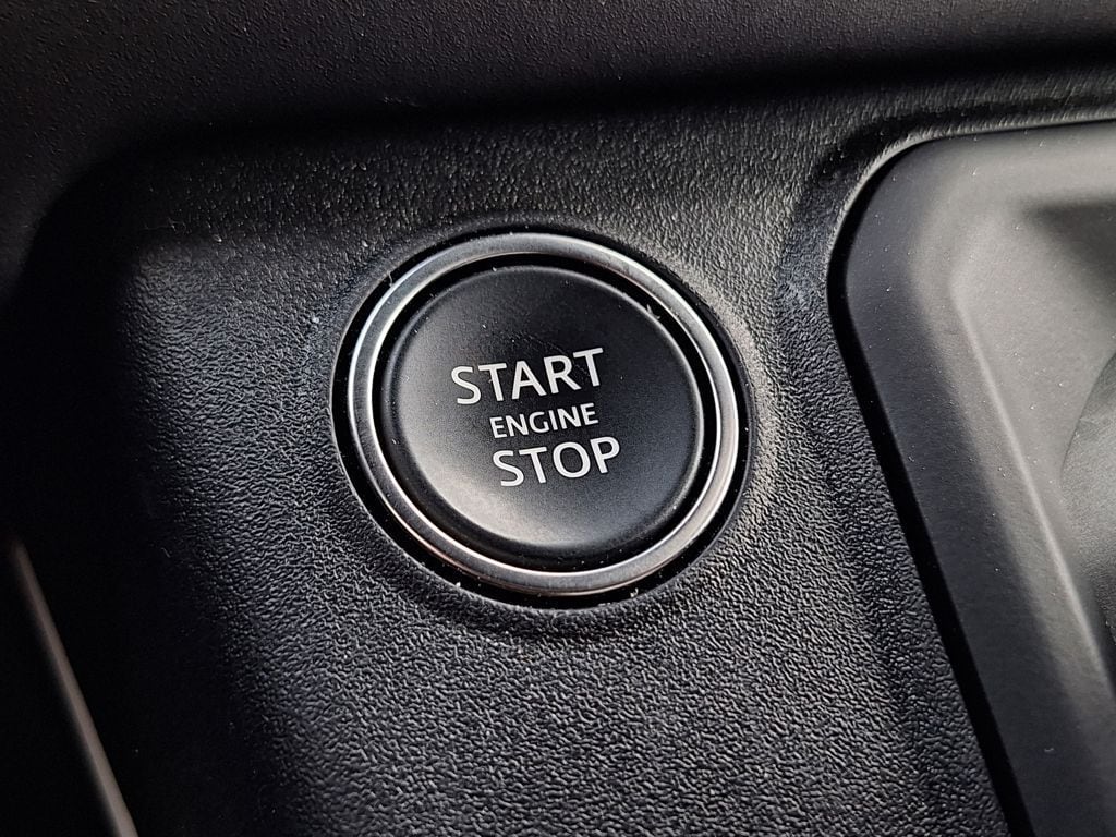 2025 Land Rover Defender S - Photo 28